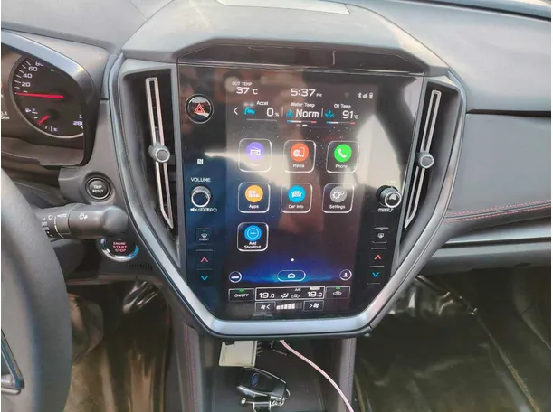 Car image 25