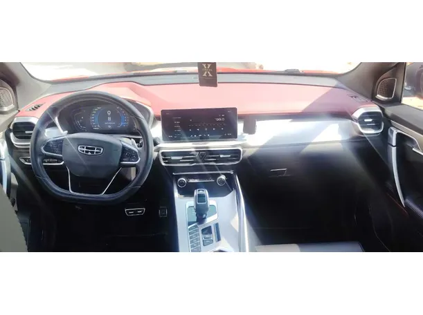 Car image 15