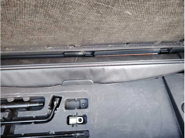 Car image 37