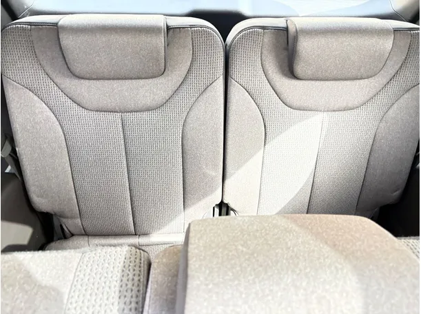 Car image 29