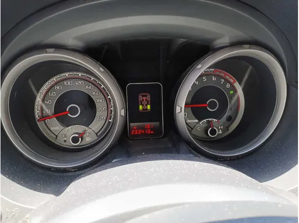 Car image 18