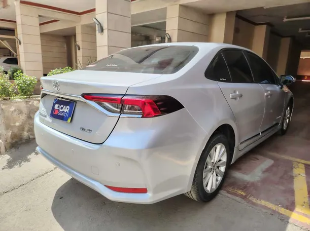 Car image 5