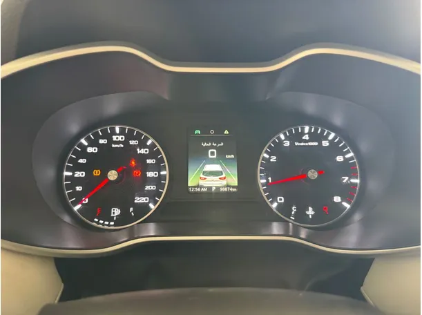 Car image 10
