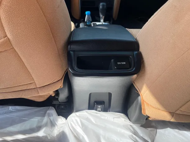 Car image 22