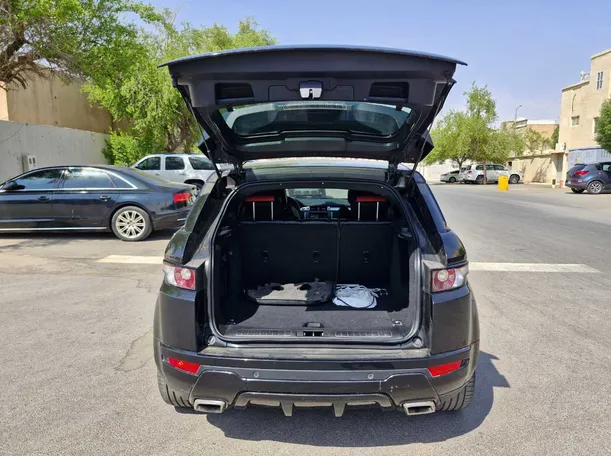 Car image 19