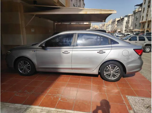 Car image 8