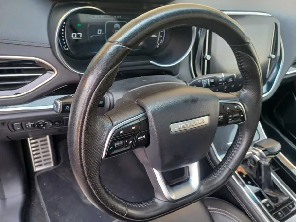 Car image 18