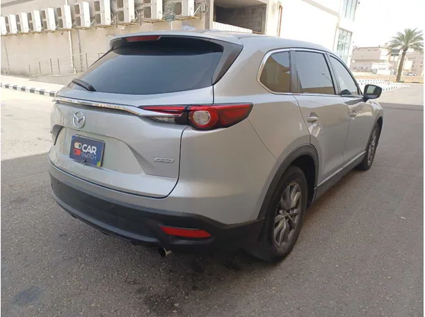 Car image 5