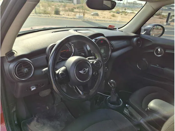 Car image 11