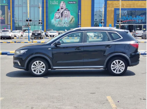 Car image 8
