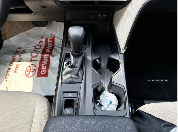 Car image 19