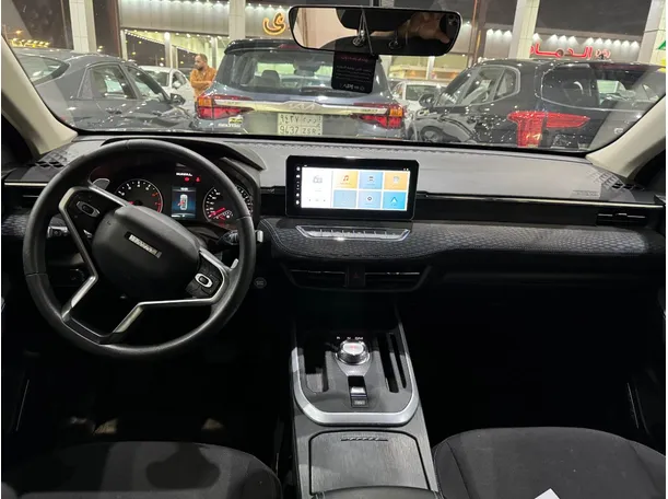 Car image 6