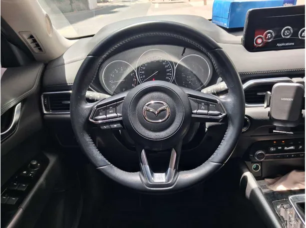 Car image 17