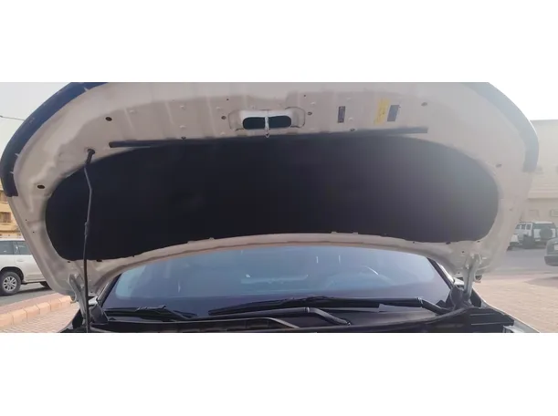 Car image 27