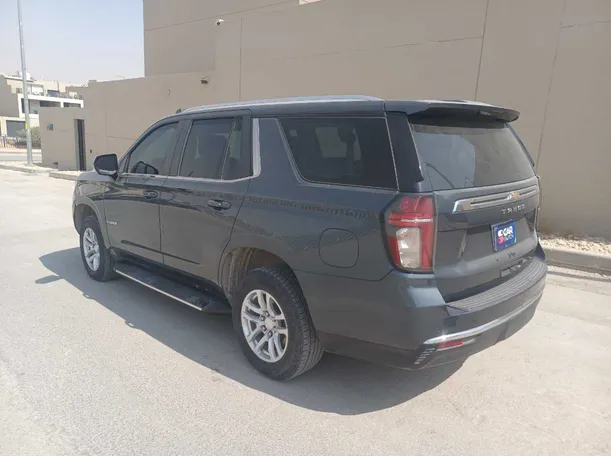 Car image 7