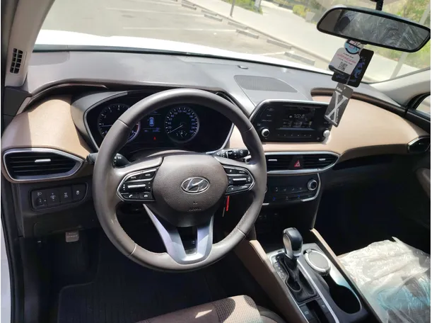 Car image 13