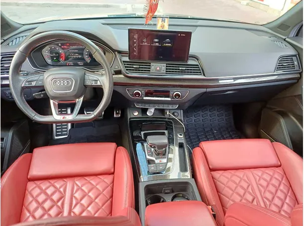 Car image 15
