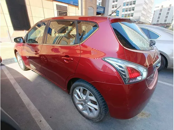 Car image 7