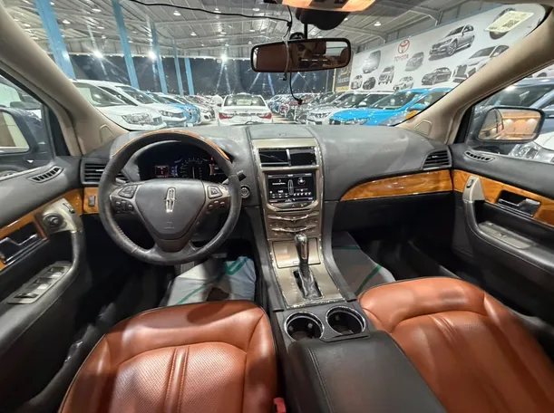Car image 7