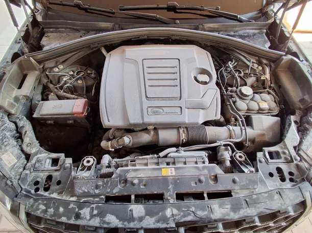 Car image 21