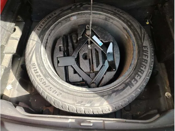 Car image 45