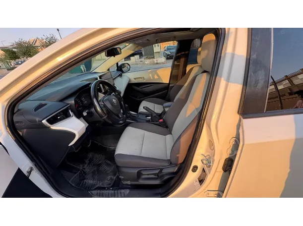 Car image 11