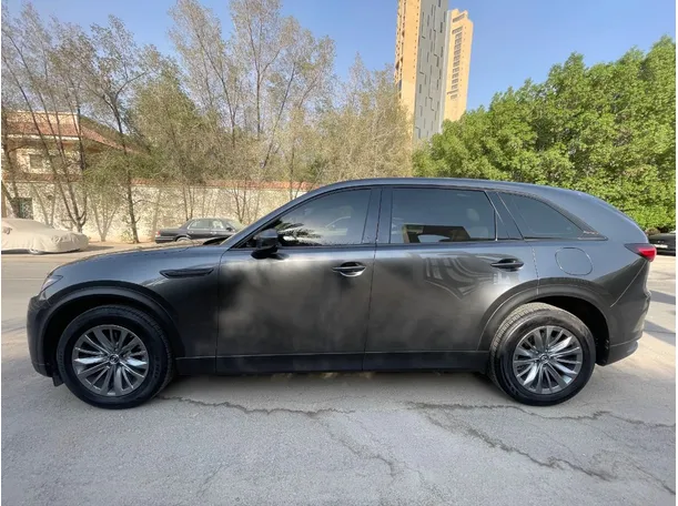 Car image 8