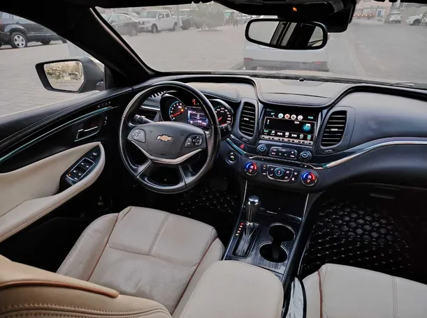 Car image 24