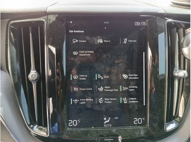 Car image 24