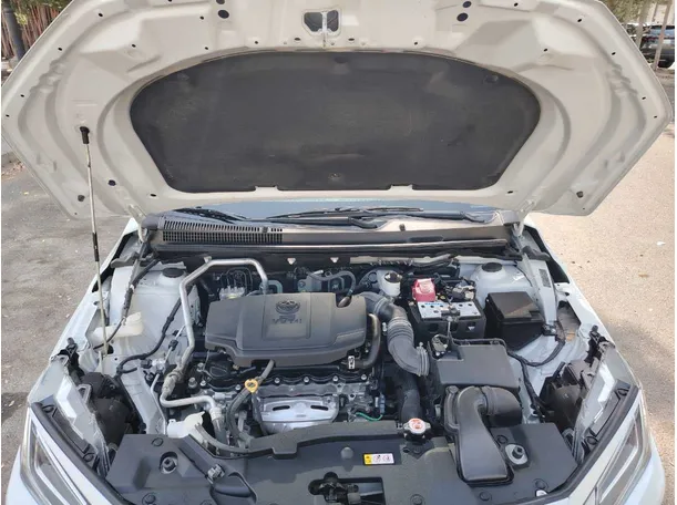Car image 27