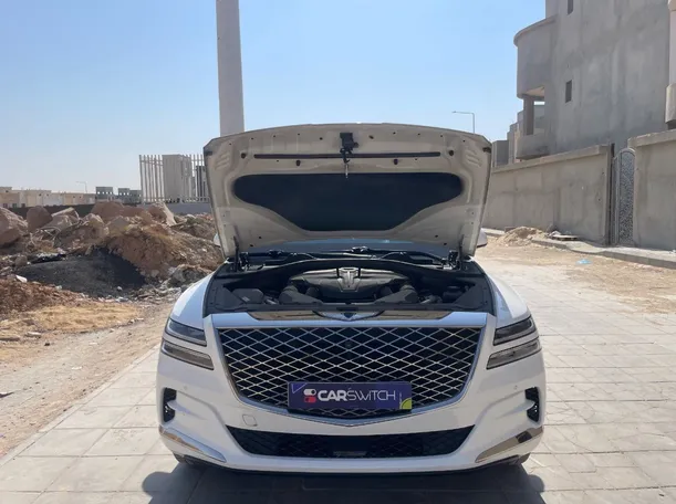 Car image 26