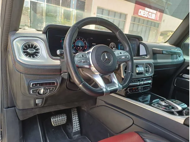 Car image 11