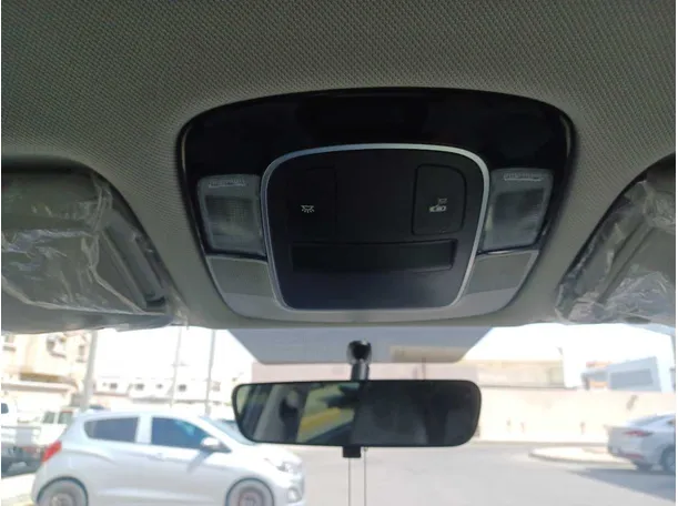 Car image 20