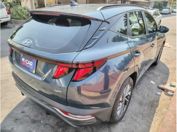 Car image 5