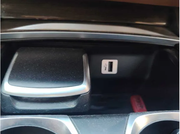 Car image 29