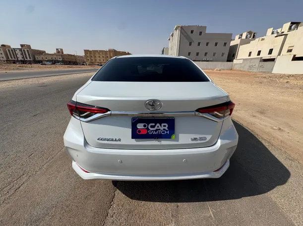 Car image 6