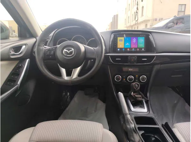 Car image 19