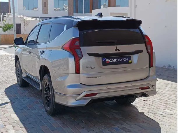 Car image 7
