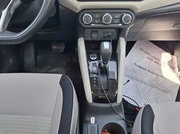Car image 16