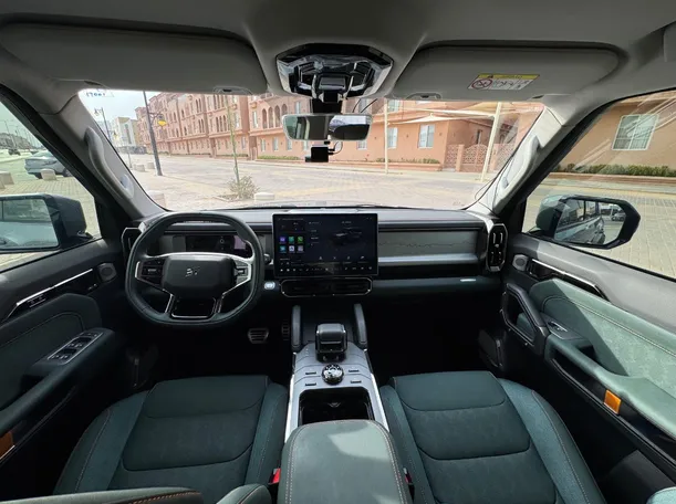 Car image 15