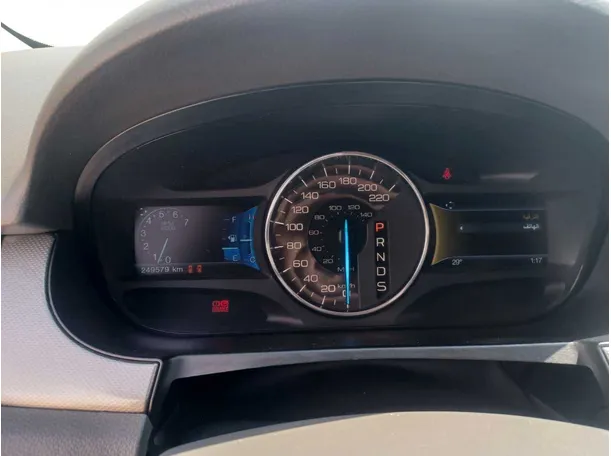Car image 20