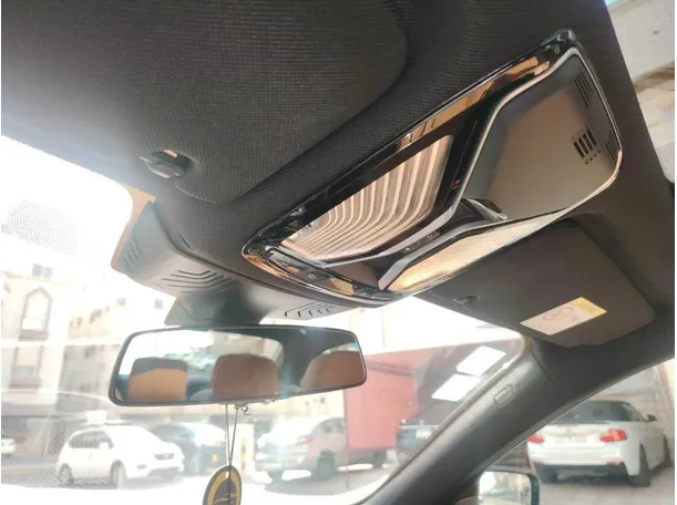 Car image 47