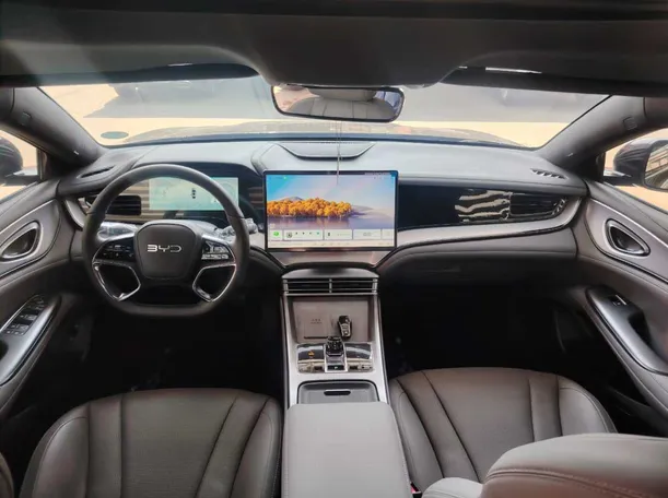 Car image 20