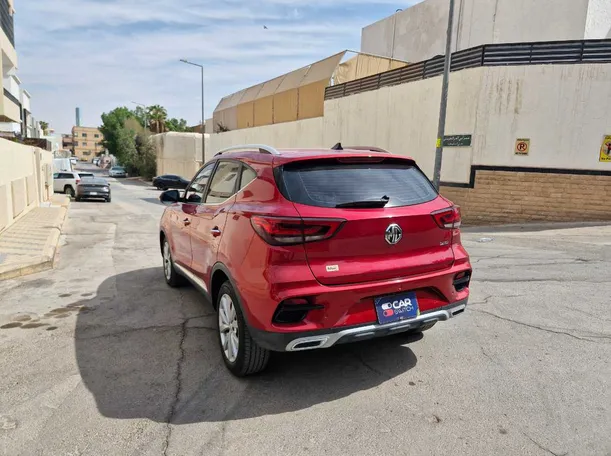 Car image 7