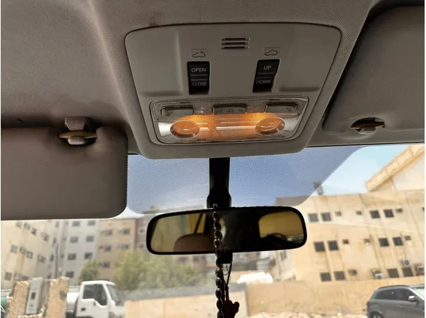 Car image 24
