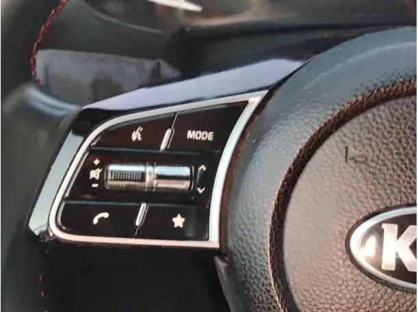 Car image 27