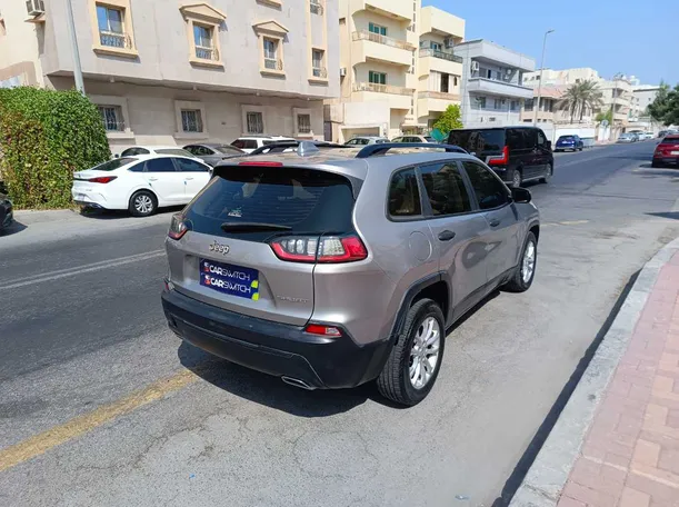 Car image 5
