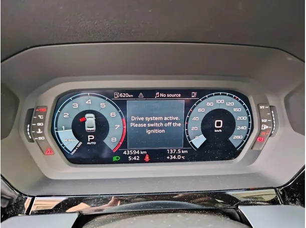 Car image 25