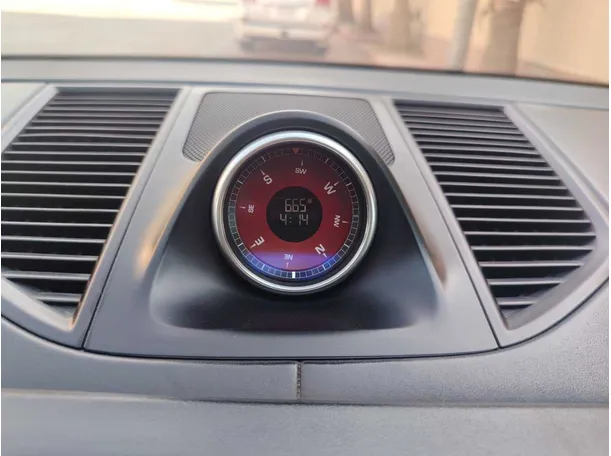 Car image 26