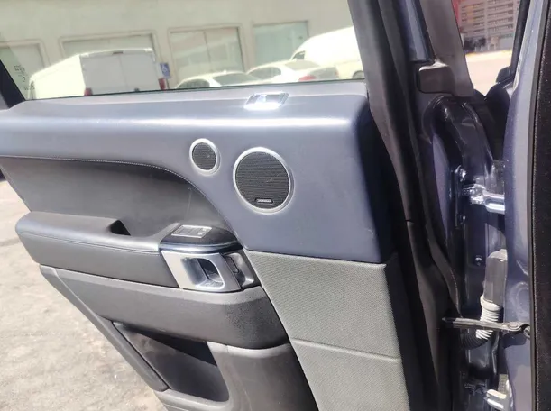 Car image 31